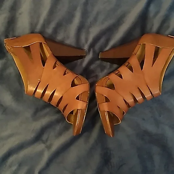 Franco Sarto Brown High Heel Zip Back Gladiator Shoes - Picture 5 of 8